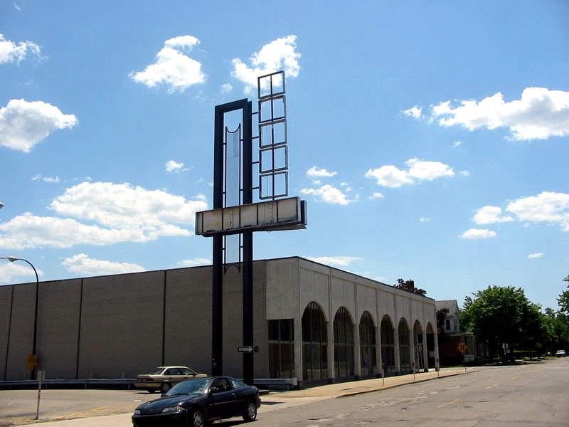 Smith Furniture - June 2002 (newer photo)